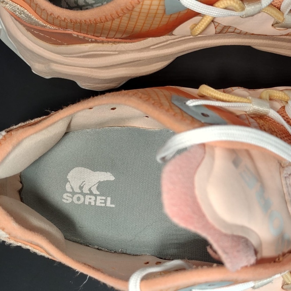 Sorel Women's Pink Sneakers size 11 pre
Owned Exellent condition - Picture 8 of 9